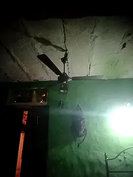 Snapshot of NEXIQRAN chatting on December 5, 2025, 5:00 pm NEXIQRAN online show from December 5, 2025, 5:00 pm