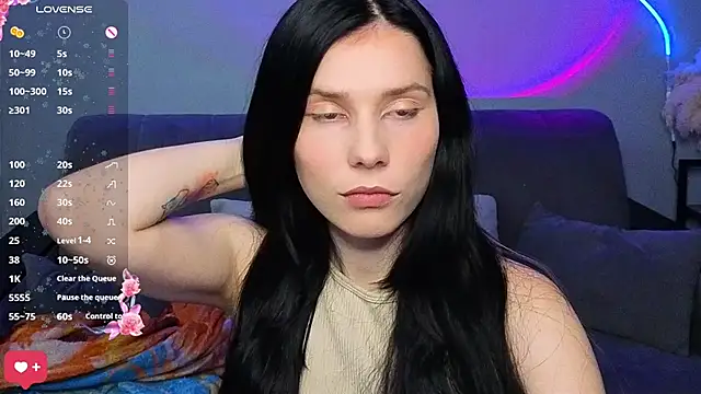 Snapshot of Mell_Hyees chatting on December 4, 2025, 6:18 pm Mell Hyees online show from December 4, 2025, 6:18 pm