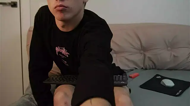 Snapshot of tvelweek chatting on November 10, 2025, 2:49 am tvelweek online show from November 10, 2025, 2:49 am