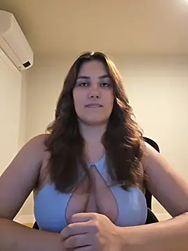 Snapshot of MiaRides19 chatting on July 3, 2026, 5:41 pm MiaRides19 online show from July 3, 2026, 5:41 pm