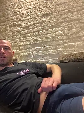 Rotteei1 online show from March 17, 2026, 6:16 am