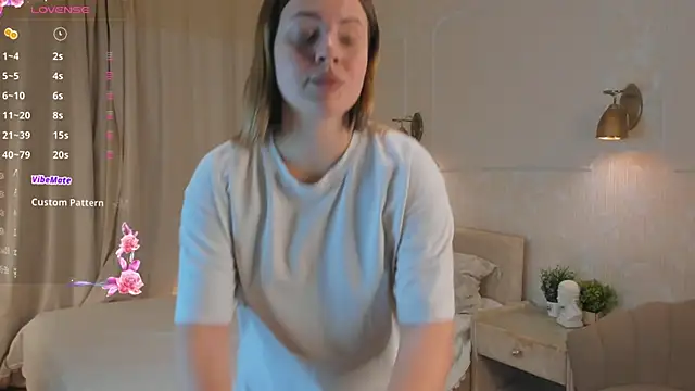 Snapshot of AikoSemo chatting on October 27, 2025, 8:04 am AikoSemo online show from October 27, 2025, 8:04 am