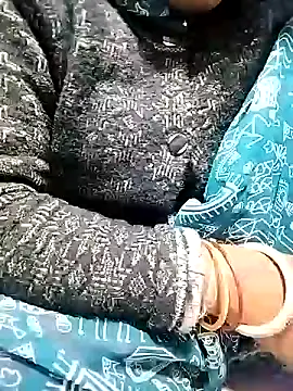 Hot cauple indian online show from February 12, 2026, 5:13 pm