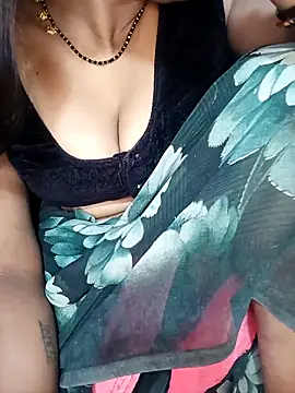 Snapshot of Hot_cauple_indian chatting on May 7, 2026, 4:43 pm Hot cauple indian online show from May 7, 2026, 4:43 pm