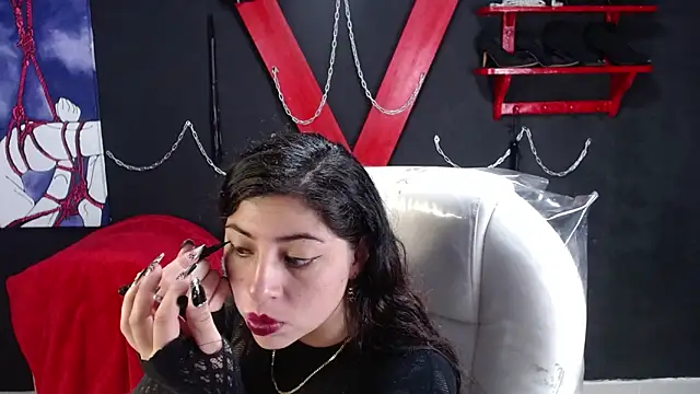 Aishaahot online show from November 7, 2025, 12:31 pm