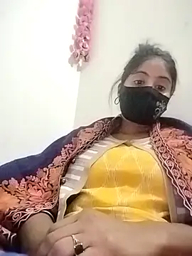 Snapshot of Hot_Angle chatting on December 21, 2025, 1:02 pm Hot Angle online show from December 21, 2025, 1:02 pm