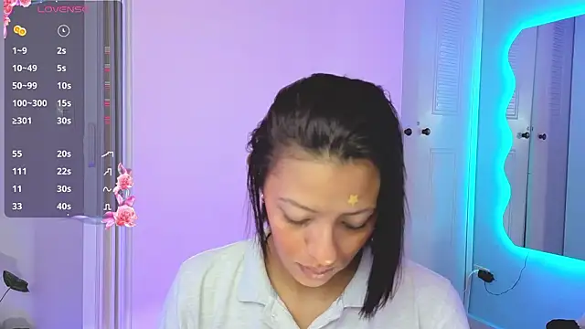 Aria Russo online show from March 25, 2026, 2:16 pm