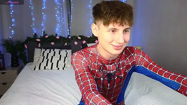 Snapshot of crisp1n chatting on December 3, 2025, 2:49 pm crisp1n online show from December 3, 2025, 2:49 pm