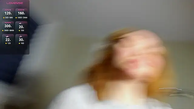 EmiliaRhodes online show from January 14, 2026, 5:49 pm