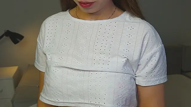 Snapshot of WhyEmmyCry chatting on August 3, 2026, 5:48 am WhyEmmyCry online show from August 3, 2026, 5:48 am