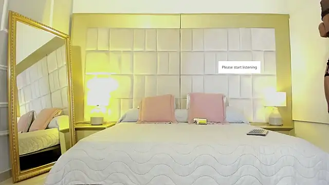 Snapshot of IsabellaDarrell_ts chatting on February 17, 2026, 12:13 pm IsabellaDarrell ts online show from February 17, 2026, 12:13 pm