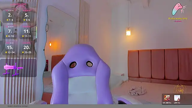 NahomiWalker  online show from January 15, 2026, 8:01 pm