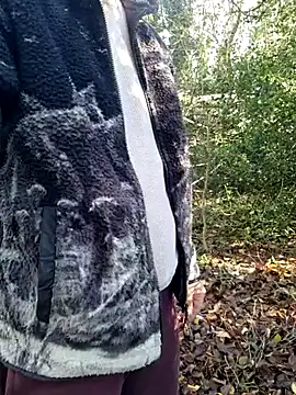 bbyxklaus online show from November 21, 2025, 12:59 pm