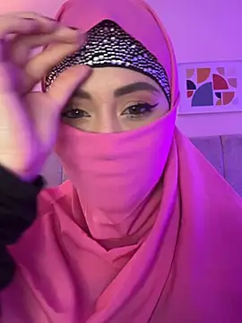 fatiima  online show from April 25, 2026, 7:11 pm