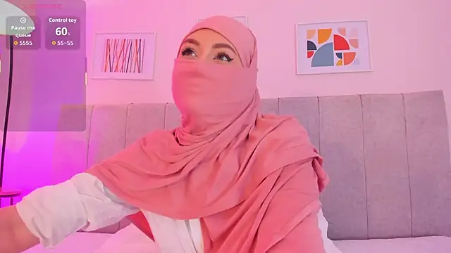 fatiima  online show from November 21, 2025, 7:02 pm