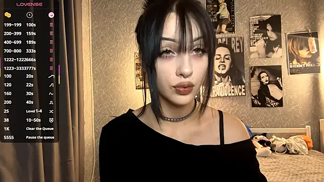 Snapshot of ForeTiff chatting on November 24, 2025, 8:20 pm ForeTiff online show from November 24, 2025, 8:20 pm