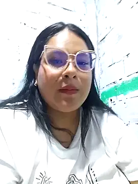 Snapshot of celeste122595 chatting on May 15, 2026, 2:53 am celeste122595 online show from May 15, 2026, 2:53 am