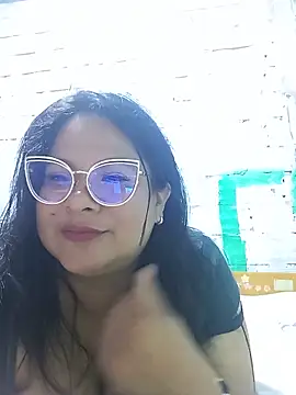 Snapshot of celeste122595 chatting on May 17, 2026, 8:58 am celeste122595 online show from May 17, 2026, 8:58 am