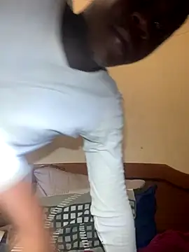 Snapshot of maloya267 chatting on December 14, 2025, 10:59 pm maloya267 online show from December 14, 2025, 10:59 pm