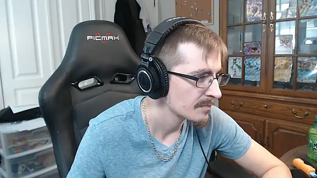 Snapshot of CasuallyCorrupt chatting on October 28, 2025, 10:52 pm CasuallyCorrupt online show from October 28, 2025, 10:52 pm