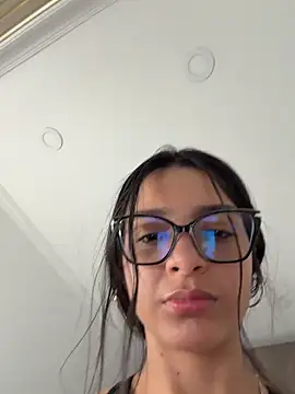 Snapshot of violeta365 chatting on March 9, 2026, 2:20 pm violeta365 online show from March 9, 2026, 2:20 pm