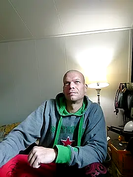 Snapshot of Kinky_Play1 chatting on October 19, 2025, 7:22 am Kinky Play1 online show from October 19, 2025, 7:22 am
