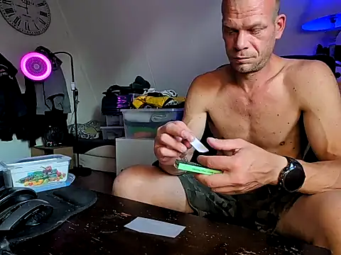 Kinky Play1 online show from June 25, 2026, 6:57 pm