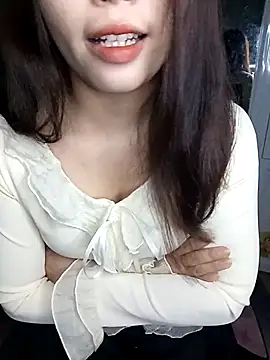 Fish yellow online show from November 24, 2025, 2:17 pm