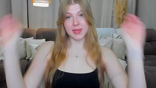 Stella Light online show from May 12, 2026, 4:42 am