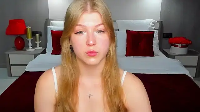 Snapshot of Stella_Light chatting on July 30, 2026, 6:29 pm Stella Light online show from July 30, 2026, 6:29 pm
