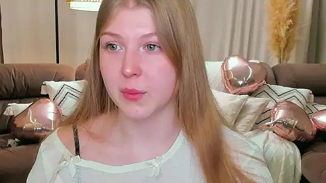 Snapshot of Stella_Light chatting on February 20, 2026, 6:21 pm Stella Light online show from February 20, 2026, 6:21 pm