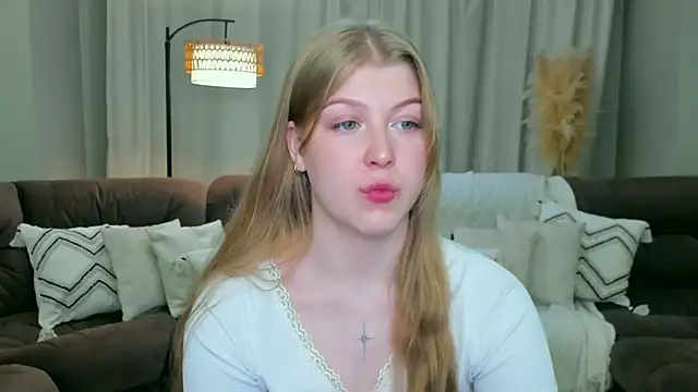 Snapshot of Stella_Light chatting on June 25, 2026, 12:21 pm Stella Light online show from June 25, 2026, 12:21 pm