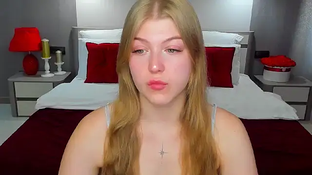 Snapshot of Stella_Light chatting on August 3, 2026, 4:31 am Stella Light online show from August 3, 2026, 4:31 am