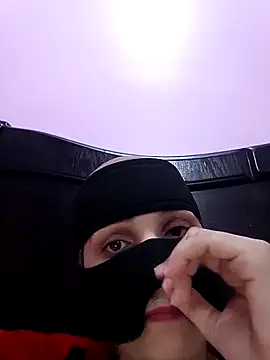 SandyAmr online show from November 16, 2025, 8:30 am