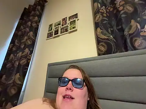 Scarletcum22 online show from February 1, 2026, 8:23 am