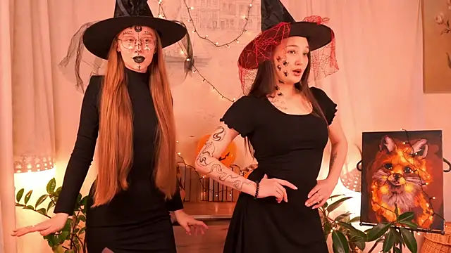 Snapshot of ArianaSweazy chatting on October 31, 2025, 2:13 pm ArianaSweazy online show from October 31, 2025, 2:13 pm