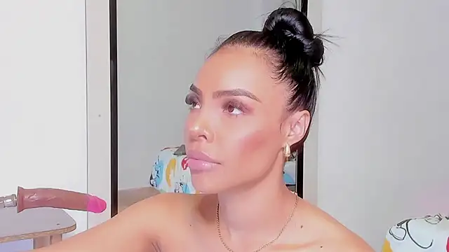 Snapshot of Blackywhiite chatting on February 8, 2026, 5:21 pm Blackywhiite online show from February 8, 2026, 5:21 pm