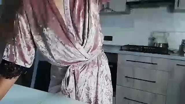 MilenaRossa online show from October 25, 2025, 12:17 pm