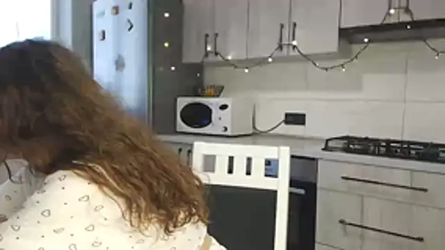 MilenaRossa online show from October 28, 2025, 7:18 am