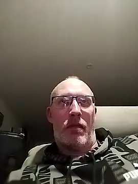 Snapshot of Cedric7653 chatting on November 2, 2025, 1:10 am Cedric7653 online show from November 2, 2025, 1:10 am