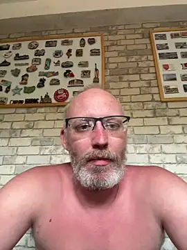 Cedric7653 online show from May 28, 2026, 2:23 pm
