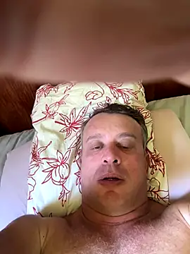 Snapshot of wellingtonmds chatting on November 20, 2025, 3:02 pm wellingtonmds online show from November 20, 2025, 3:02 pm