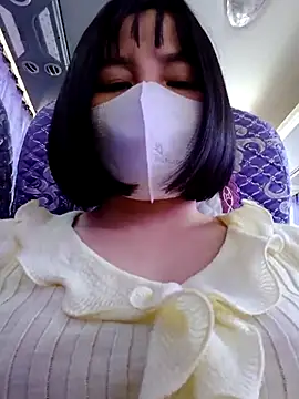 Snapshot of Mina-02 chatting on October 26, 2025, 4:57 am Mina-02 online show from October 26, 2025, 4:57 am