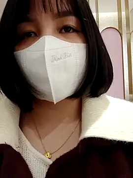 Snapshot of Mina-02 chatting on November 4, 2025, 7:34 am Mina-02 online show from November 4, 2025, 7:34 am