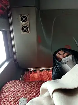 Snapshot of Mina-02 chatting on December 16, 2025, 8:51 am Mina-02 online show from December 16, 2025, 8:51 am