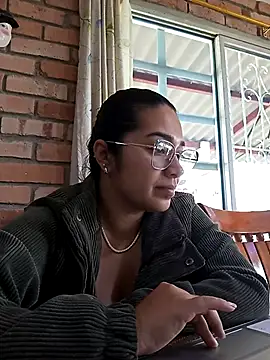 Snapshot of Samara_Outdoors chatting on November 3, 2025, 4:21 pm Samara Outdoors online show from November 3, 2025, 4:21 pm