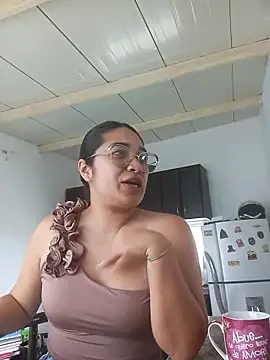 Snapshot of Samara_Outdoors chatting on October 23, 2025, 6:06 pm Samara Outdoors online show from October 23, 2025, 6:06 pm