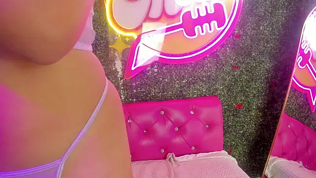 Snapshot of Ivy__storm chatting on November 18, 2025, 10:13 pm Ivy storm online show from November 18, 2025, 10:13 pm