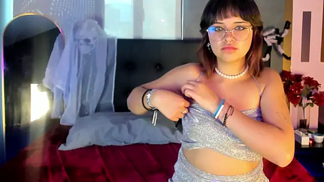 Snapshot of Ivy__storm chatting on October 21, 2025, 7:02 pm Ivy storm online show from October 21, 2025, 7:02 pm