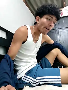 Snapshot of LyliaWood chatting on October 20, 2025, 11:05 pm LyliaWood online show from October 20, 2025, 11:05 pm